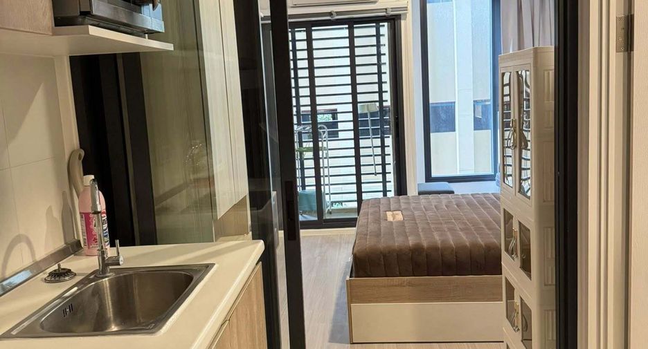 For rent studio condo in Phaya Thai, Bangkok
