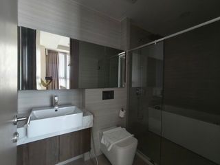 Аренда 2 спальни кондо в Щаттхана, Бангкок