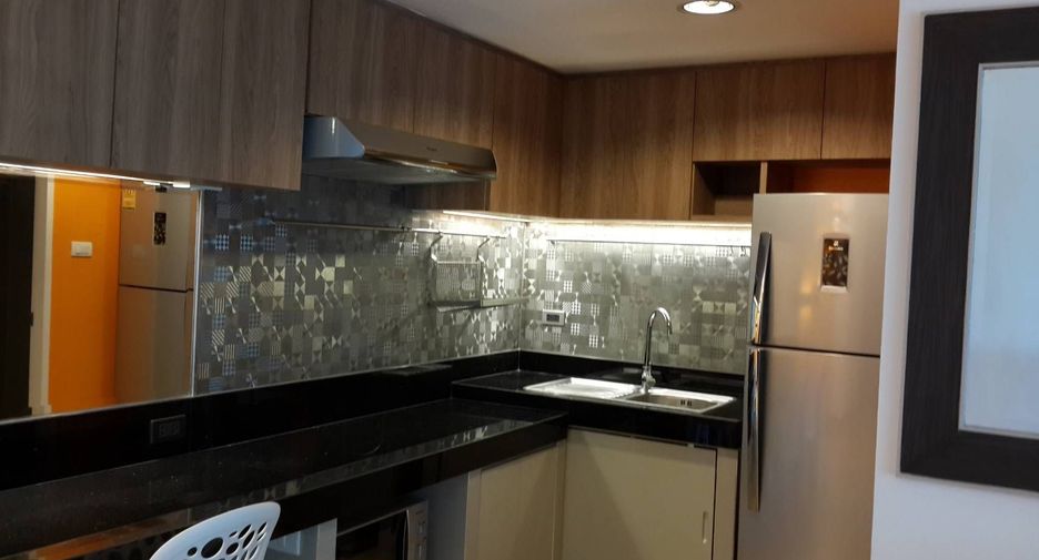 For rent 1 bed condo in Huai Khwang, Bangkok