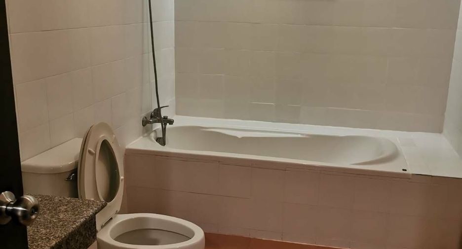 For rent 1 bed condo in Phra Khanong, Bangkok