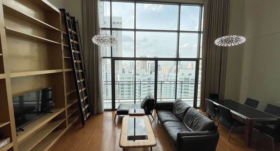 Condo en alquiler de 3 habitaciones en Khlong Toei, Bangkok