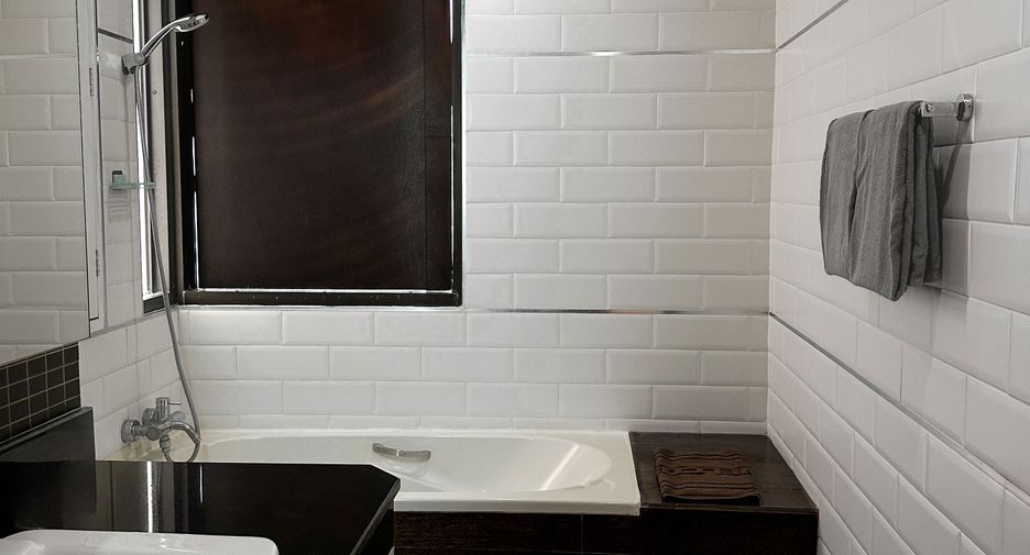 Apartamento en alquiler de 1 habitaciones en Khlong Toei, Bangkok