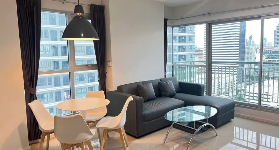 For rent 2 bedrooms condo in Huai Khwang, Bangkok