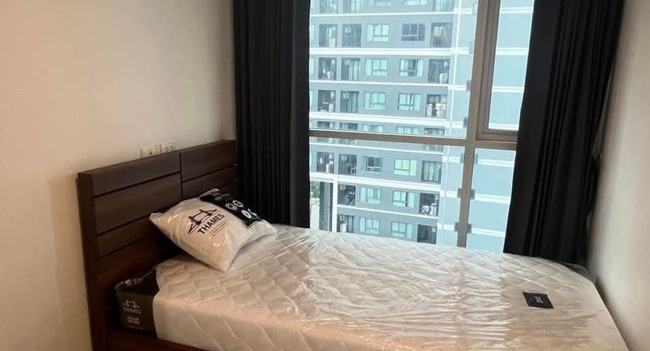 For rent 2 bedrooms condo in Huai Khwang, Bangkok