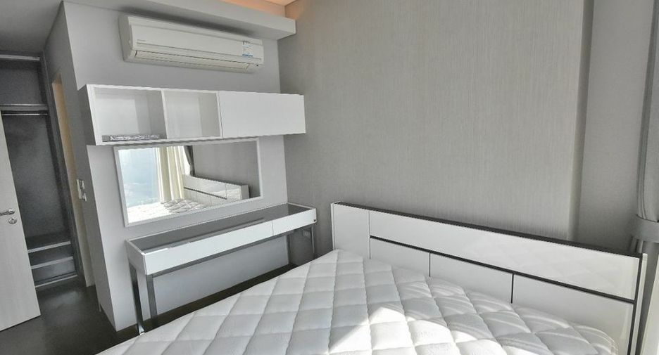 For rent 2 bedrooms condo in Khlong Toei, Bangkok