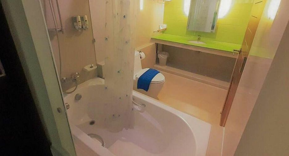 For rent 1 bed apartment in Watthana, Bangkok