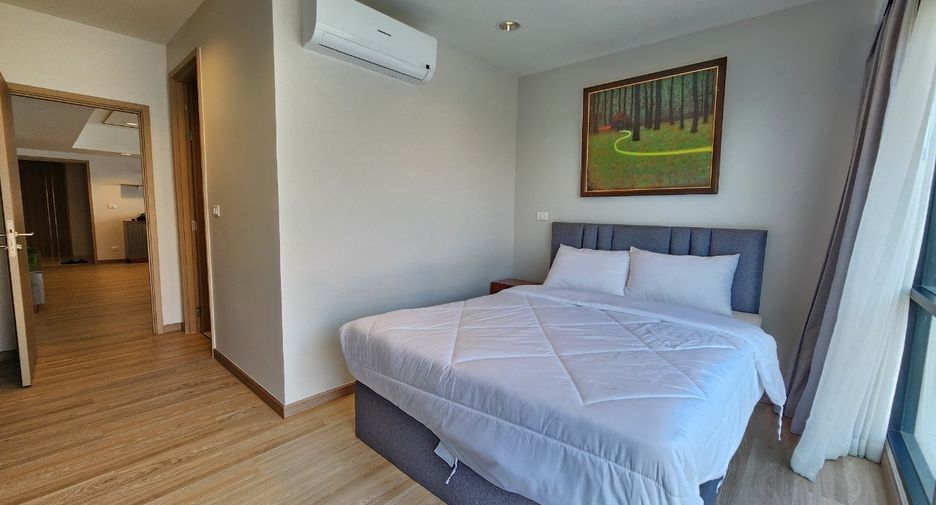 For rent 3 bedrooms condo in Sathon, Bangkok