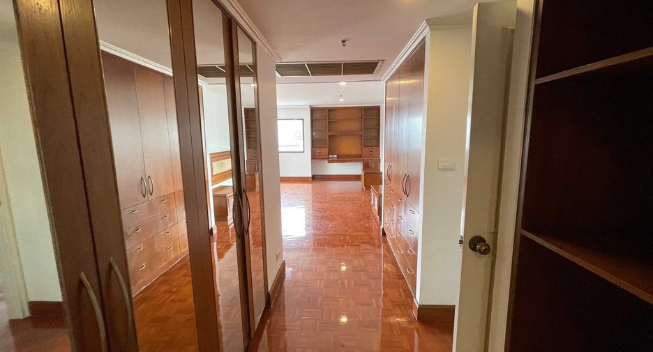 For rent 3 ベッドルーム condo in Watthana, Bangkok