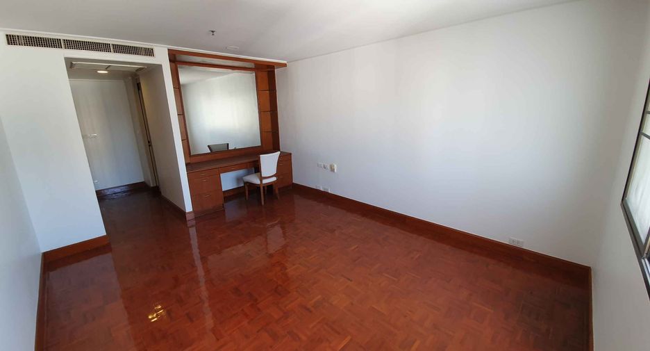 For rent 3 ベッドルーム condo in Watthana, Bangkok