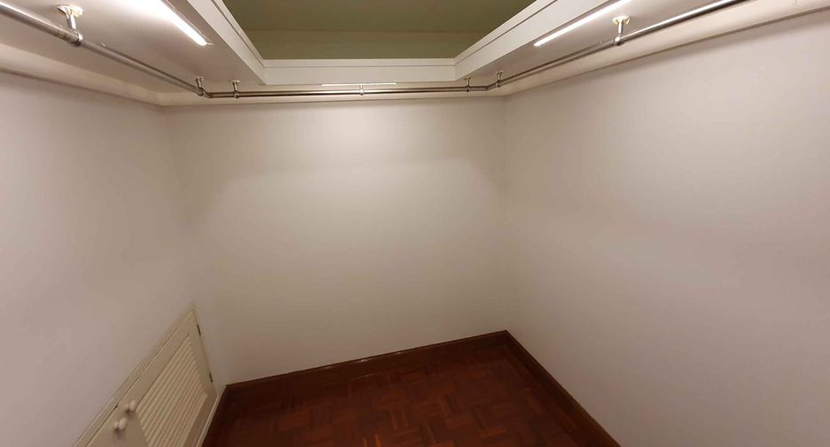 For rent 3 ベッドルーム condo in Watthana, Bangkok