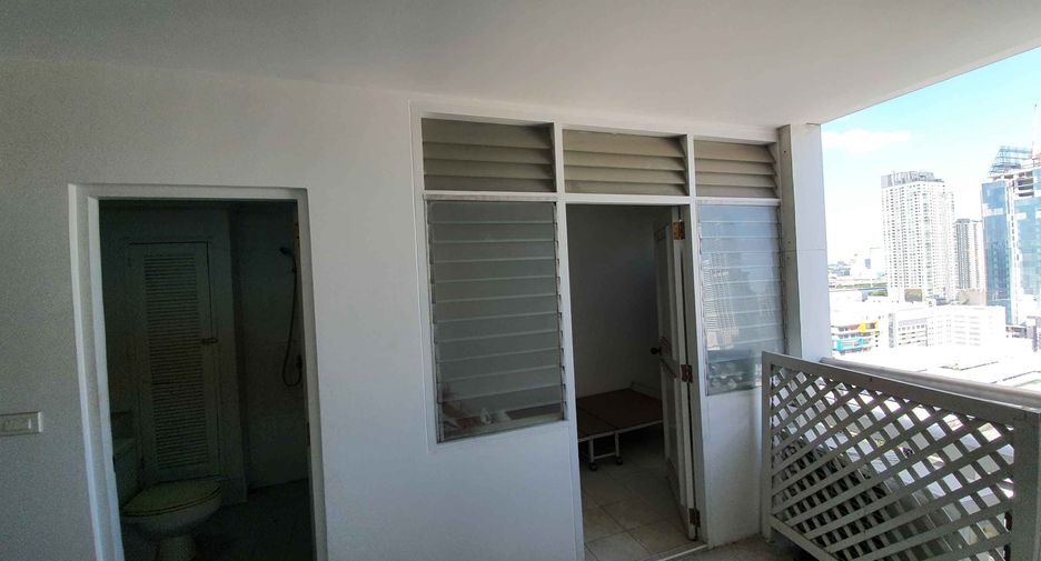 For rent 3 ベッドルーム condo in Watthana, Bangkok