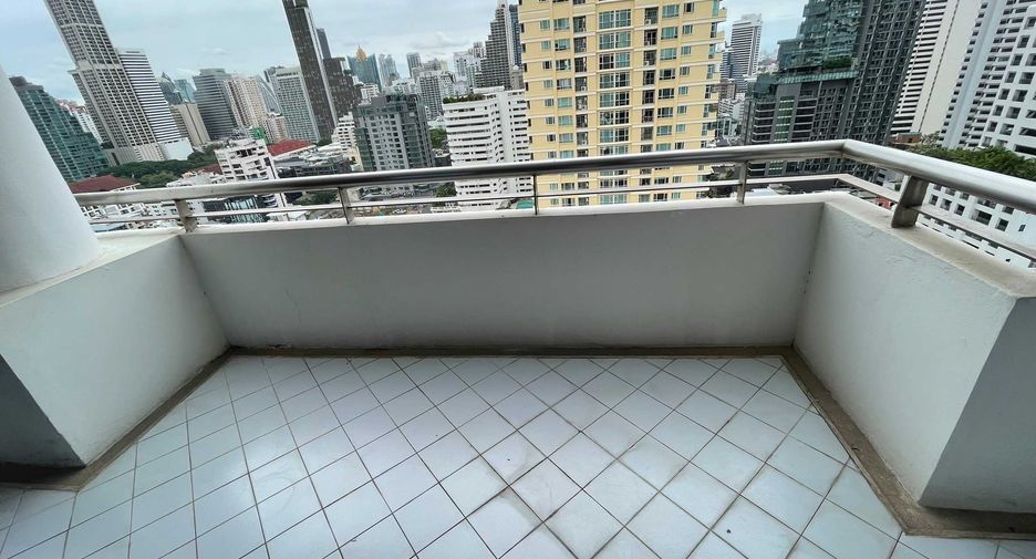 For rent 3 ベッドルーム condo in Watthana, Bangkok