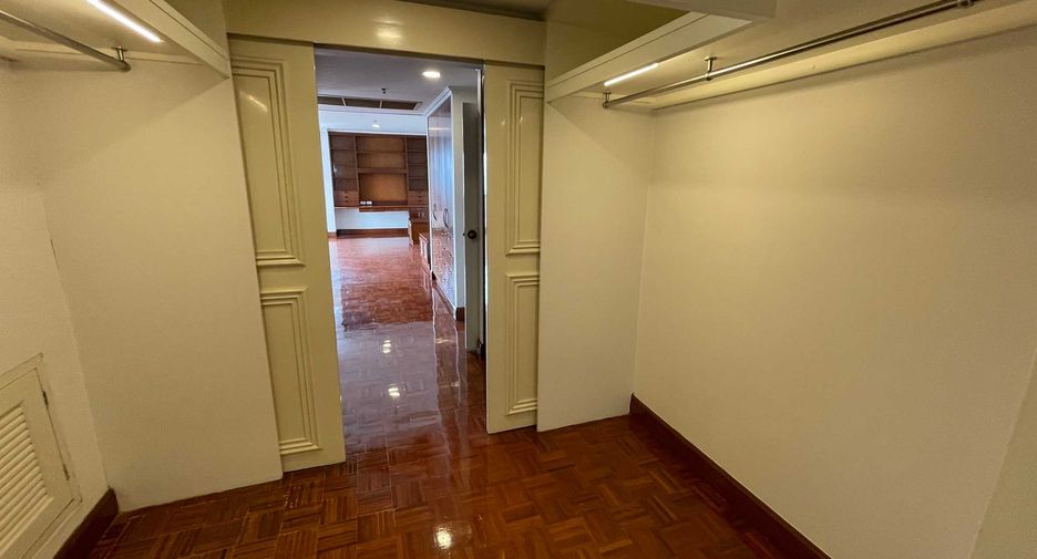 For rent 3 ベッドルーム condo in Watthana, Bangkok