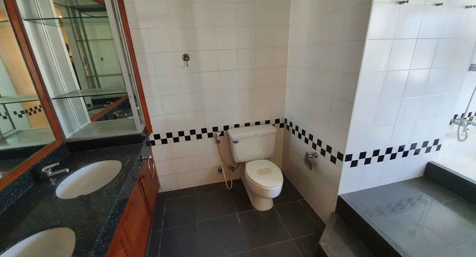 For rent 3 ベッドルーム condo in Watthana, Bangkok