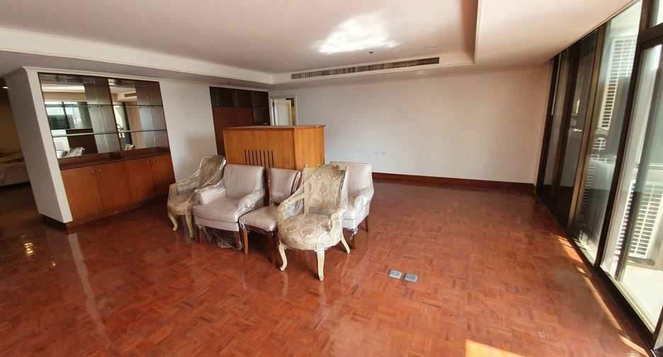 For rent 3 ベッドルーム condo in Watthana, Bangkok