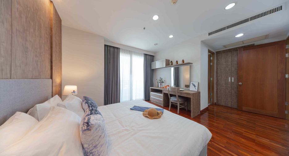 À louer 4 chambres condo à Khlong Toei, Bangkok