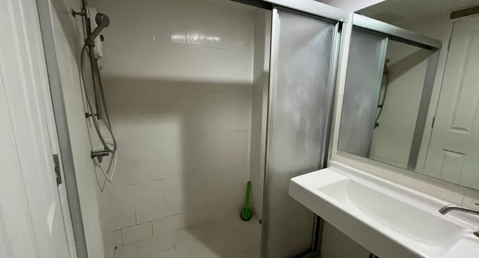 For rent 1 bed condo in Mueang Nonthaburi, Nonthaburi