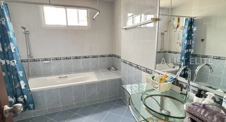 For sale 3 bedrooms house in Bang Lamung, Chonburi