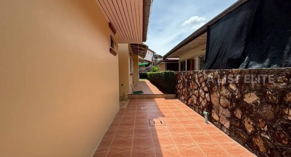 For sale 3 bedrooms house in Bang Lamung, Chonburi