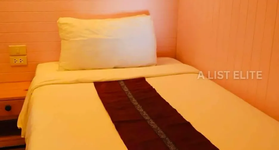 For rent 6 bedrooms house in Bang Lamung, Chonburi
