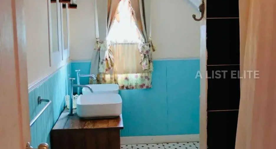 For rent 6 bedrooms house in Bang Lamung, Chonburi