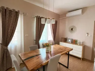 À vendre 2 chambres maison de ville à Bang Lamung, Chonburi
