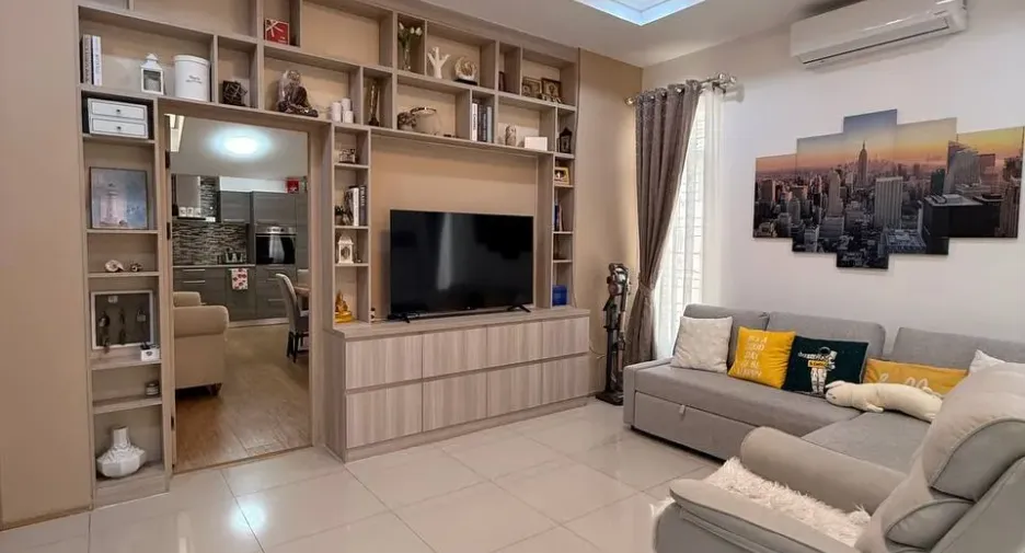 Reihenhaus zum Kauf mit 2 Zimmer in Bang Lamung, Chonburi