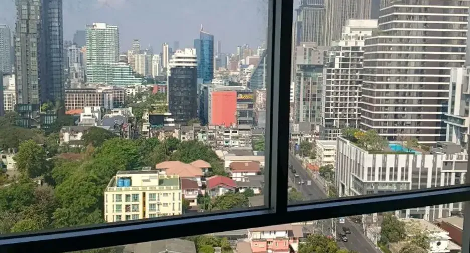 For rent 3 bedrooms condo in Watthana, Bangkok