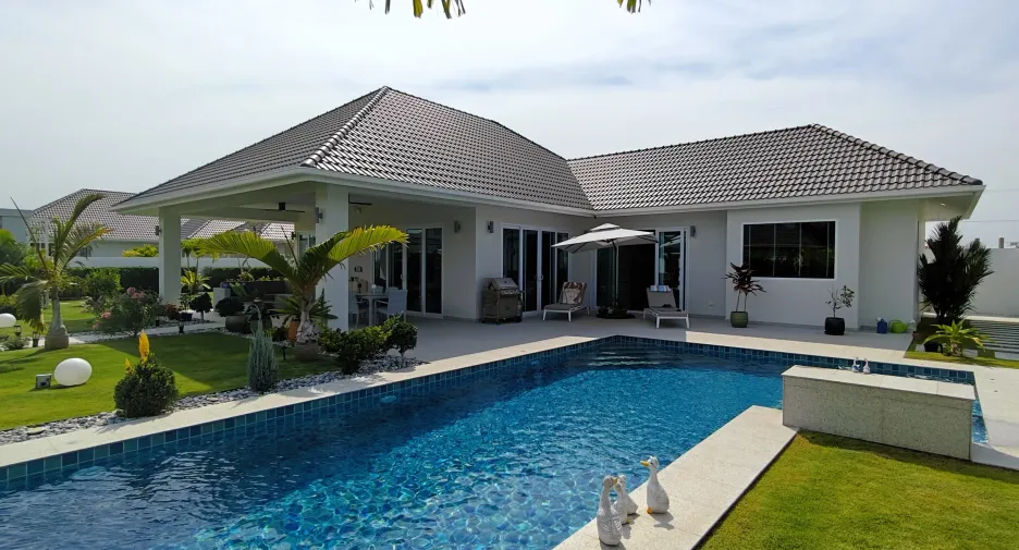 For sale 3 bedrooms villa in Hua Hin, Prachuap Khiri Khan