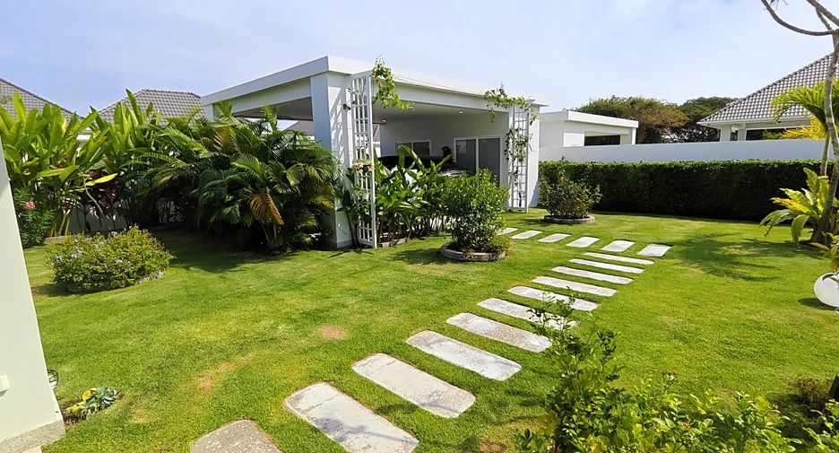 For sale 3 bedrooms villa in Hua Hin, Prachuap Khiri Khan