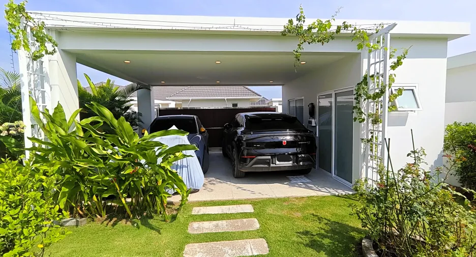 For sale 3 bedrooms villa in Hua Hin, Prachuap Khiri Khan