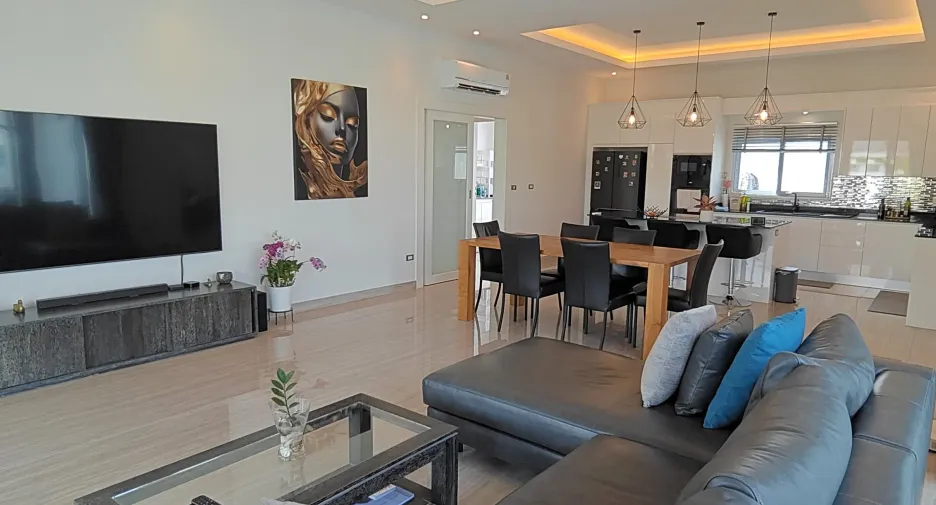 For sale 3 bedrooms villa in Hua Hin, Prachuap Khiri Khan