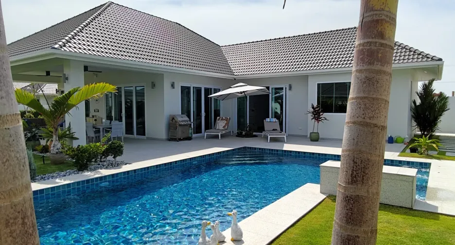 For sale 3 bedrooms villa in Hua Hin, Prachuap Khiri Khan