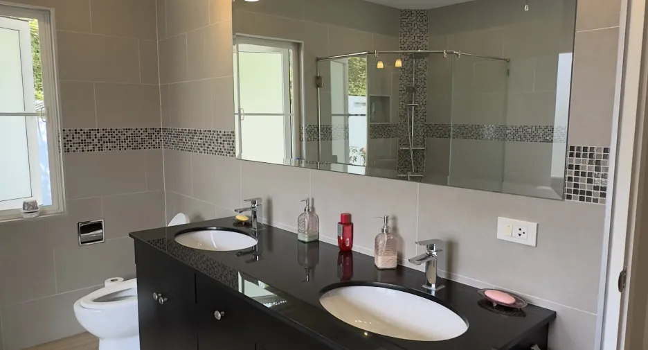 For sale and for rent 4 bedrooms villa in Hua Hin, Prachuap Khiri Khan