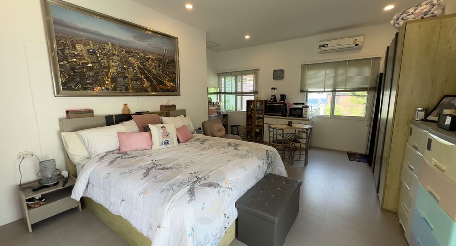 For sale and for rent 4 bedrooms villa in Hua Hin, Prachuap Khiri Khan