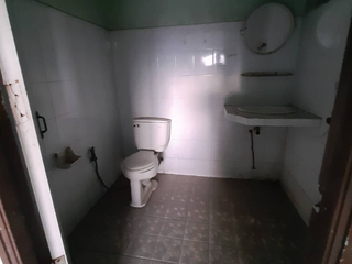 À vendre 1 chambre maison de ville à Pluak Daeng, Rayong