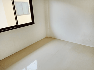 Casa adosada en venta de 1 habitaciones en Pluak Daeng, Rayong