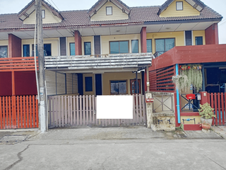Casa adosada en venta de 1 habitaciones en Pluak Daeng, Rayong