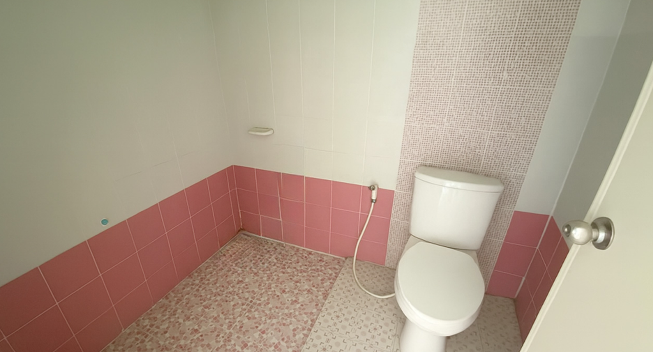 Gewerbefläche zum Kauf mit 1 Zimmer in Mueang Rayong, Rayong