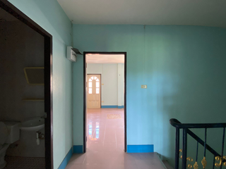 Casa adosada en venta de 3 habitaciones en Mueang Rayong, Rayong