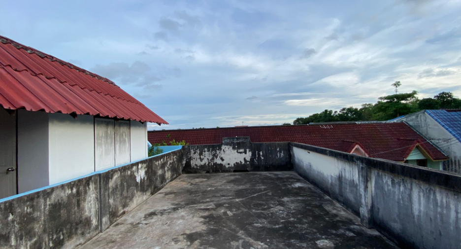 Gewerbefläche zum Kauf mit 2 Zimmer in Mueang Rayong, Rayong