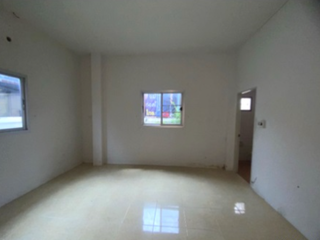 Haus zum Kauf mit 2 Zimmer in Pluak Daeng, Rayong