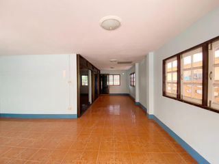 Reihenhaus zum Kauf mit 2 Zimmer in Mueang Rayong, Rayong