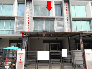 Reihenhaus zum Kauf mit 2 Zimmer in Thung Khru, Bangkok