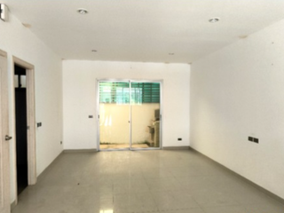 Reihenhaus zum Kauf mit 2 Zimmer in Thung Khru, Bangkok