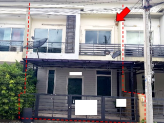 À vendre 1 chambre maison de ville à Khlong Sam Wa, Bangkok