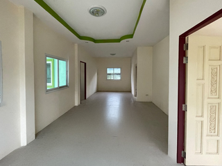 出售 2 卧室 独立屋 在 Nikhom Phatthana, Rayong