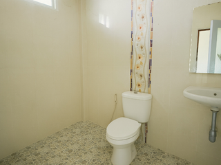出售 2 卧室 独立屋 在 Nikhom Phatthana, Rayong