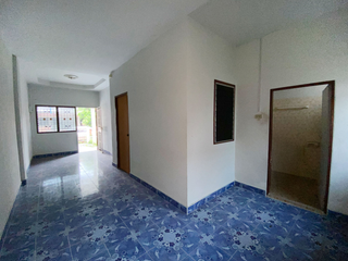 For sale 2 ベッドルーム townhouse in Mueang Rayong, Rayong