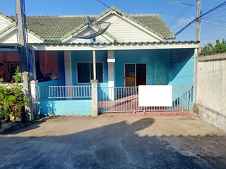 Casa adosada en venta de 2 habitaciones en Pluak Daeng, Rayong